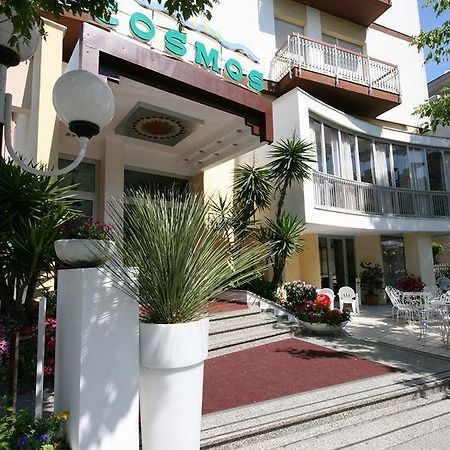 Hotel Cosmos Rimini Kültér fotó
