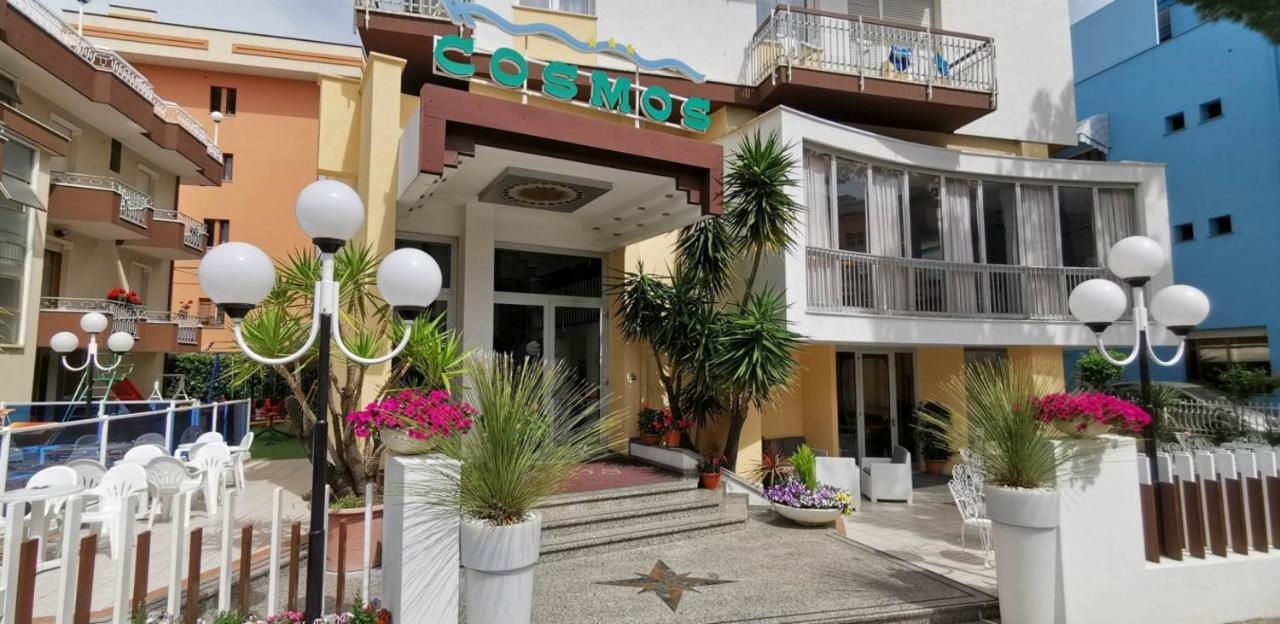 Hotel Cosmos Rimini Kültér fotó